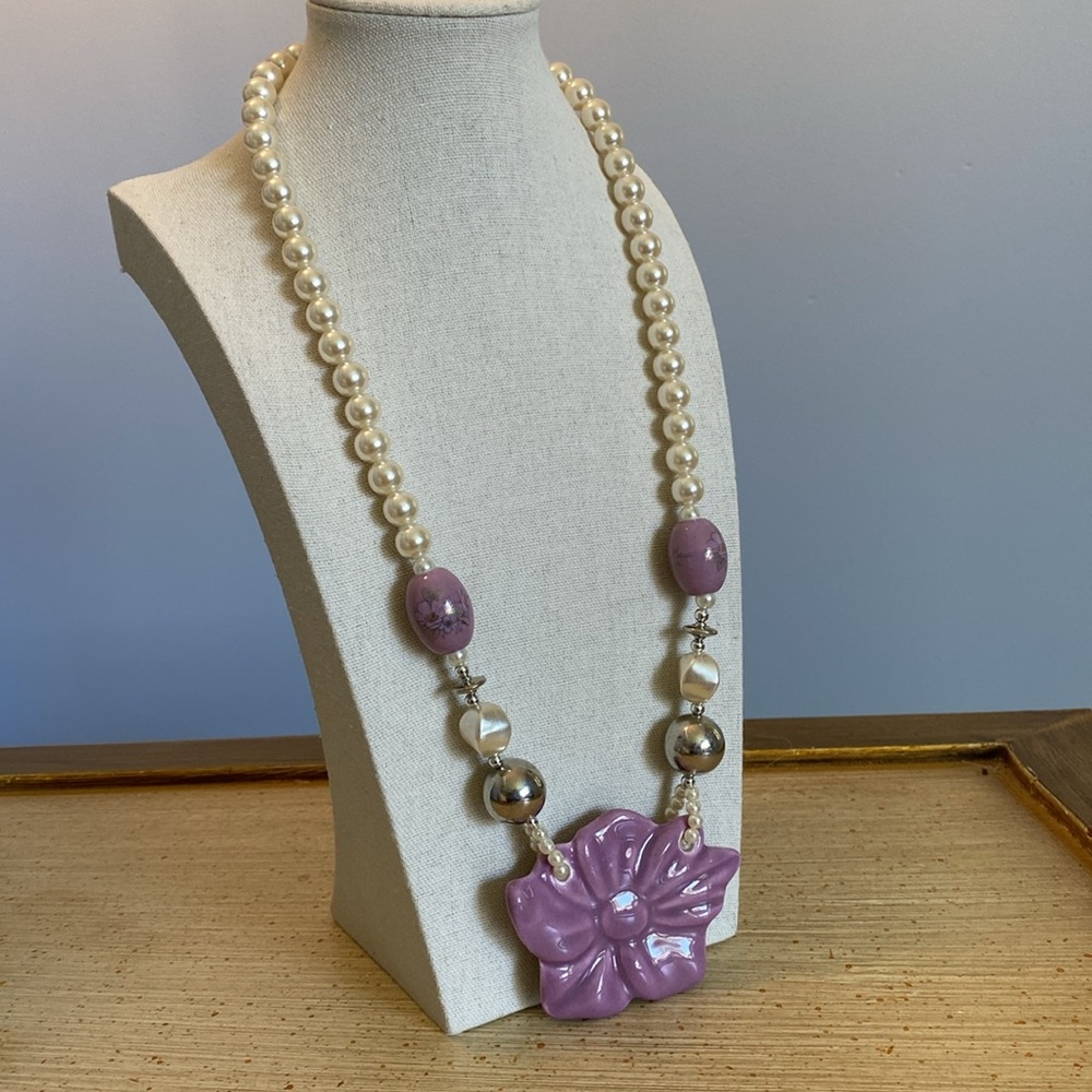 Vintage Ceramic Flower Necklace
